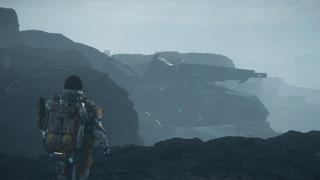 Sam se tient sur une falaise, vu de dos, et regarde le DHV Magellan au loin, qui est un vaisseau futuriste qui flotte, avec un railgun.