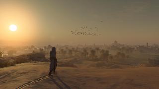 Basim est en haut d'une dune et regarde la ville de Bagdad au loin. On aperçoit des palmiers puis des bâtiments, et un grand dôme qui dompte l'arrière plan.